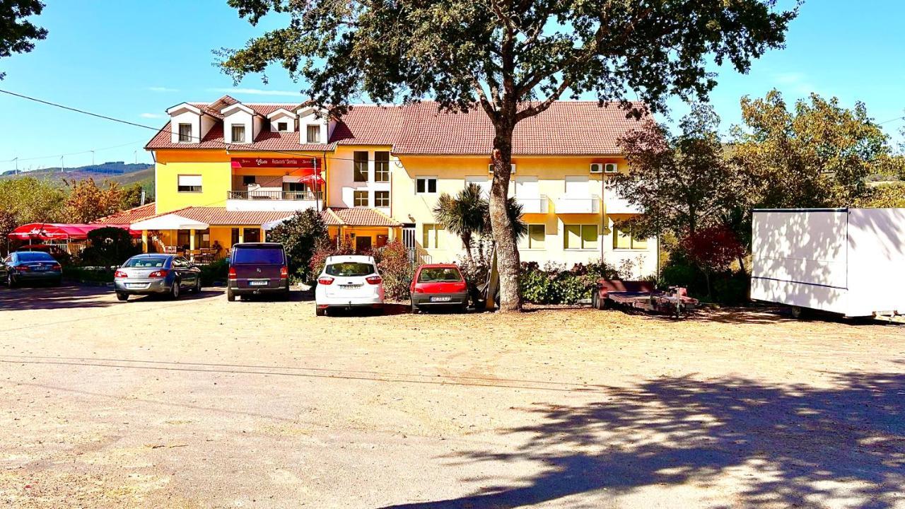 Hotel Residencial A Cista Vila da Ponte Esterno foto